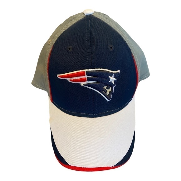 NEW  ENGLAND PATRIOTS Hat Size small/medium - Picture 1 of 4